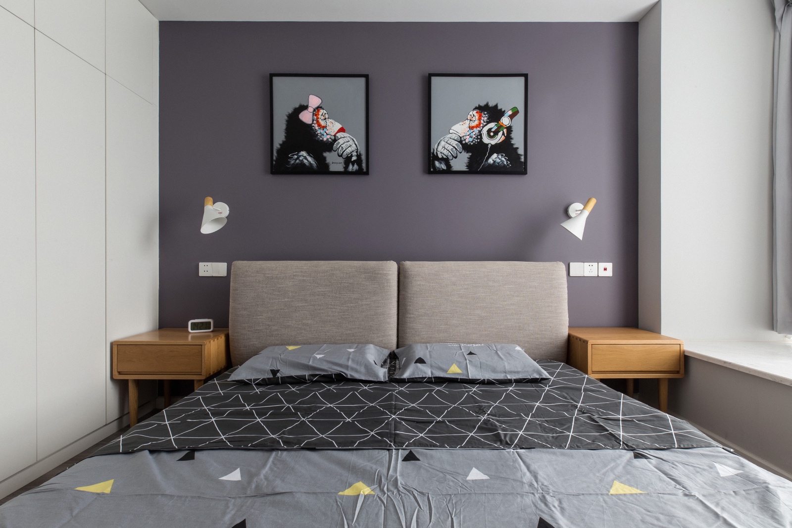 时尚黑白灰的现代max家设计_家就是要有高级感卧室实景图