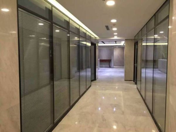 2019最火办公室隔断装修实景图二