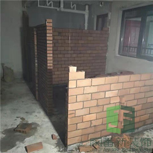 宏发御榕府新房装修砌墙2