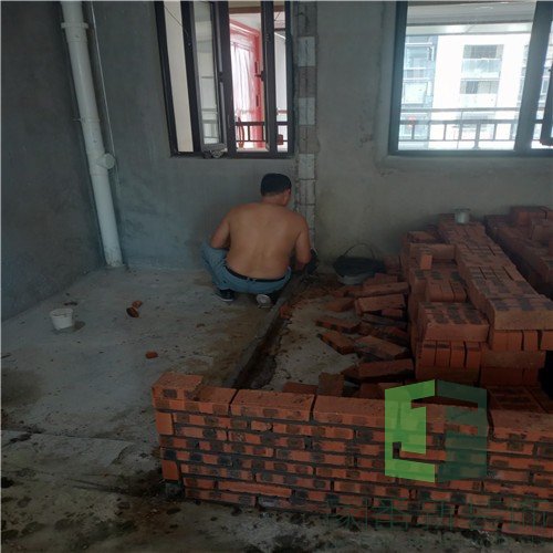 宏发御榕府新房装修砌墙5