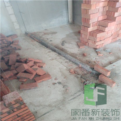 宏发御榕府新房装修砌墙9