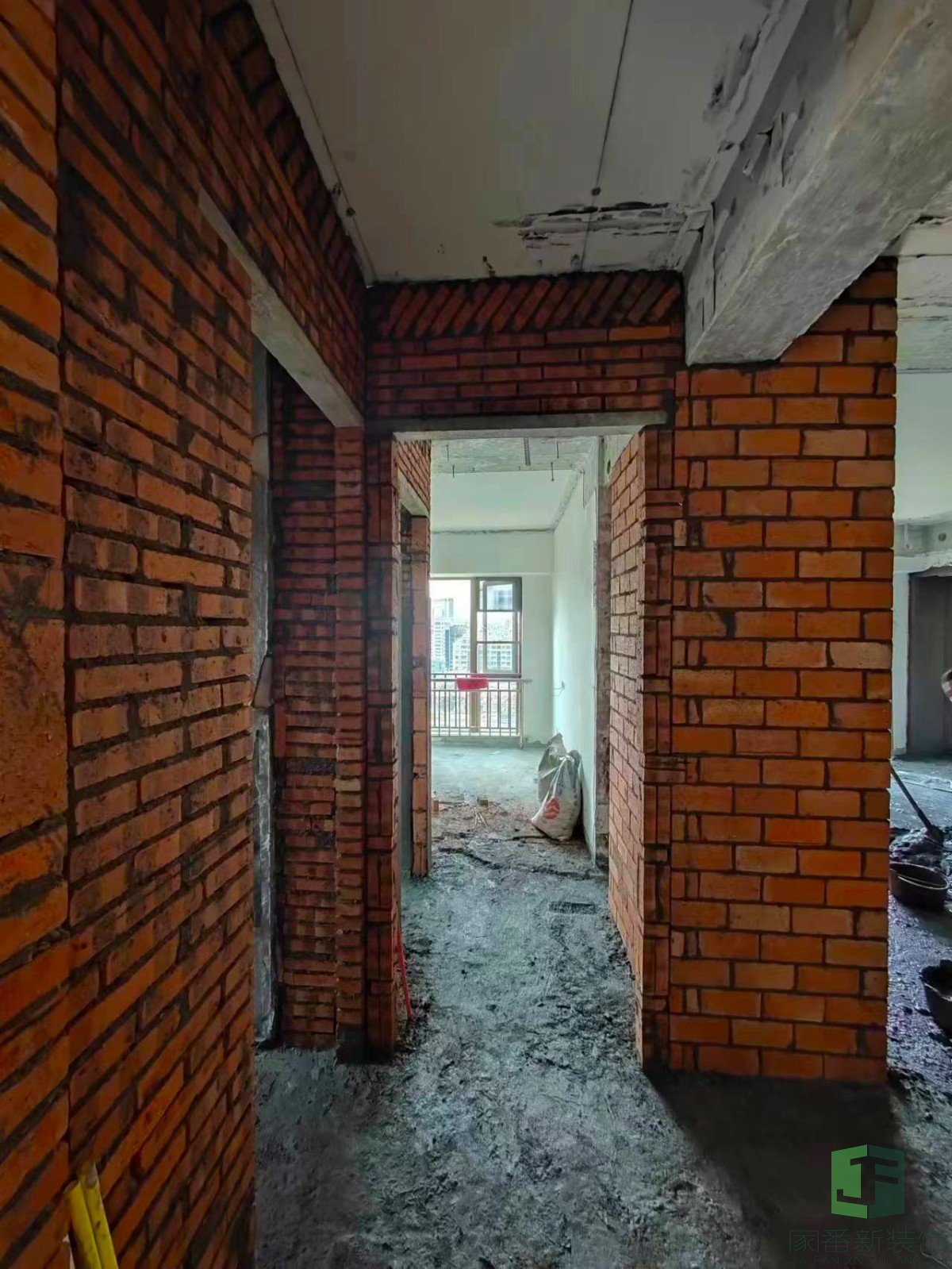 融侨花园116㎡旧房全屋整体砌墙1