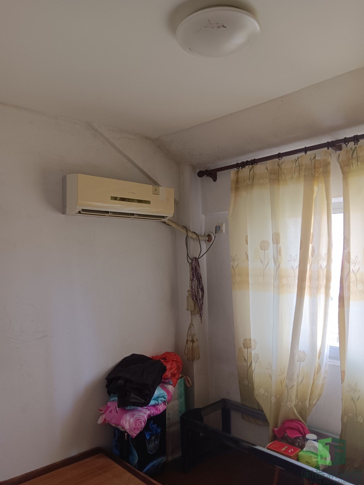 90㎡马榕小区顶楼斜屋面整装3
