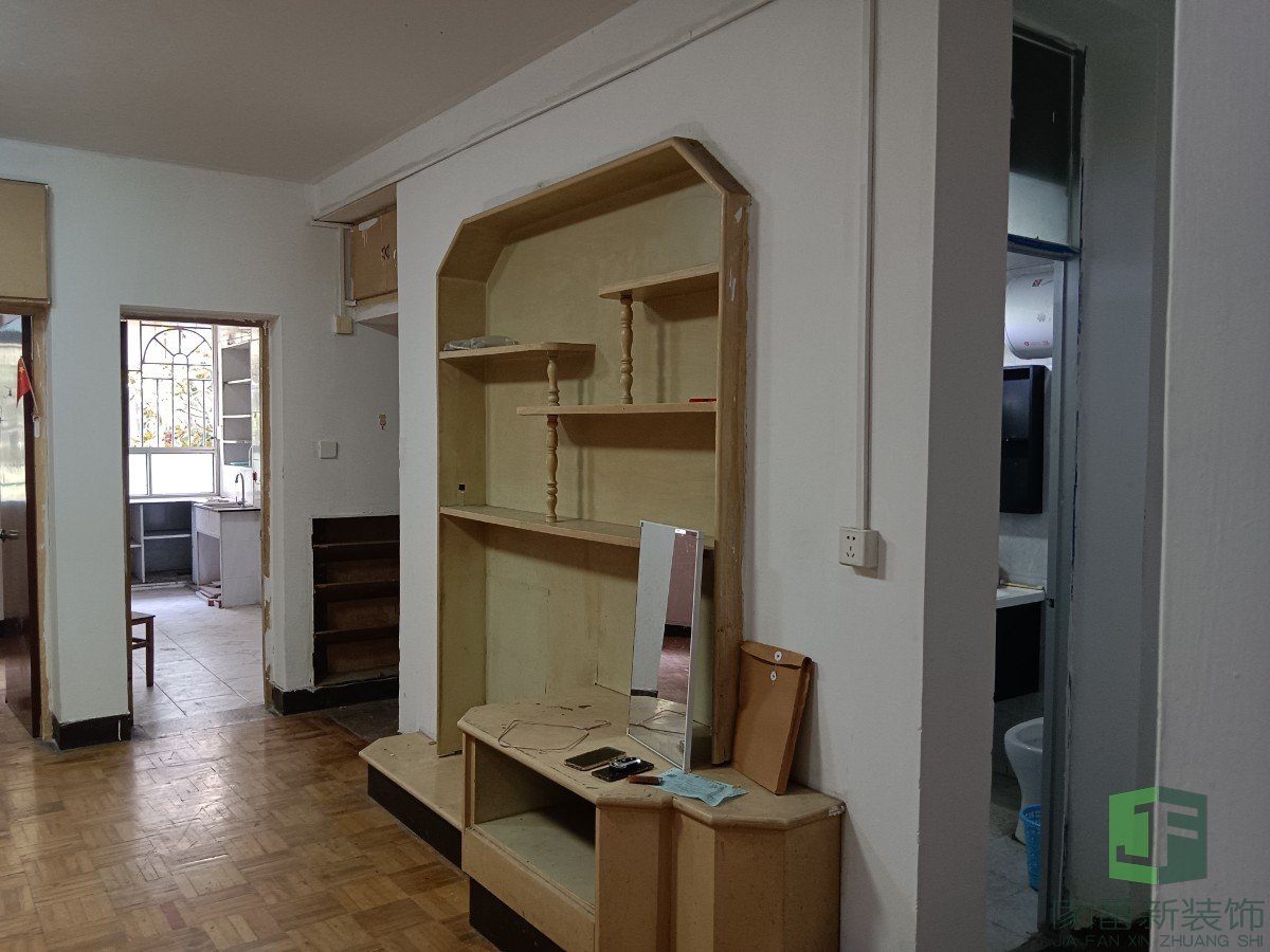 92㎡福州金泉弄老破小全屋整改翻新-工地实拍拆前1